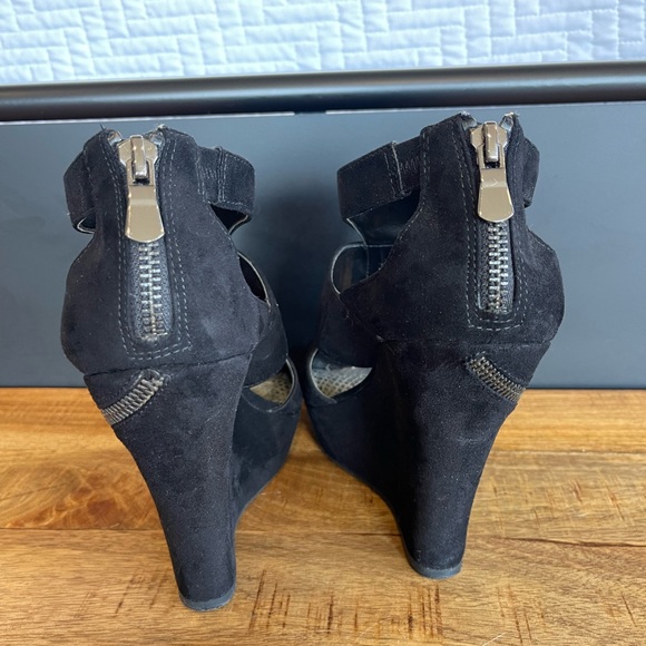 Gianna Bini black suede platform heel - Picture 2 of 4